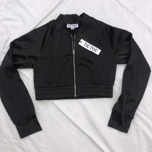 •BAND NEW•cropped black jacket